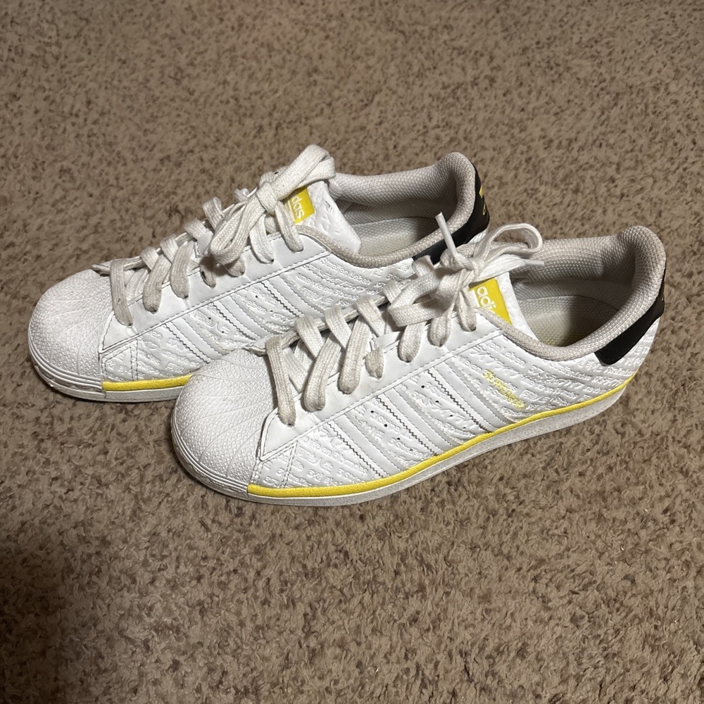 adidas gazelle white leather Sneakers Yellow Black Men's 7 Women's 9